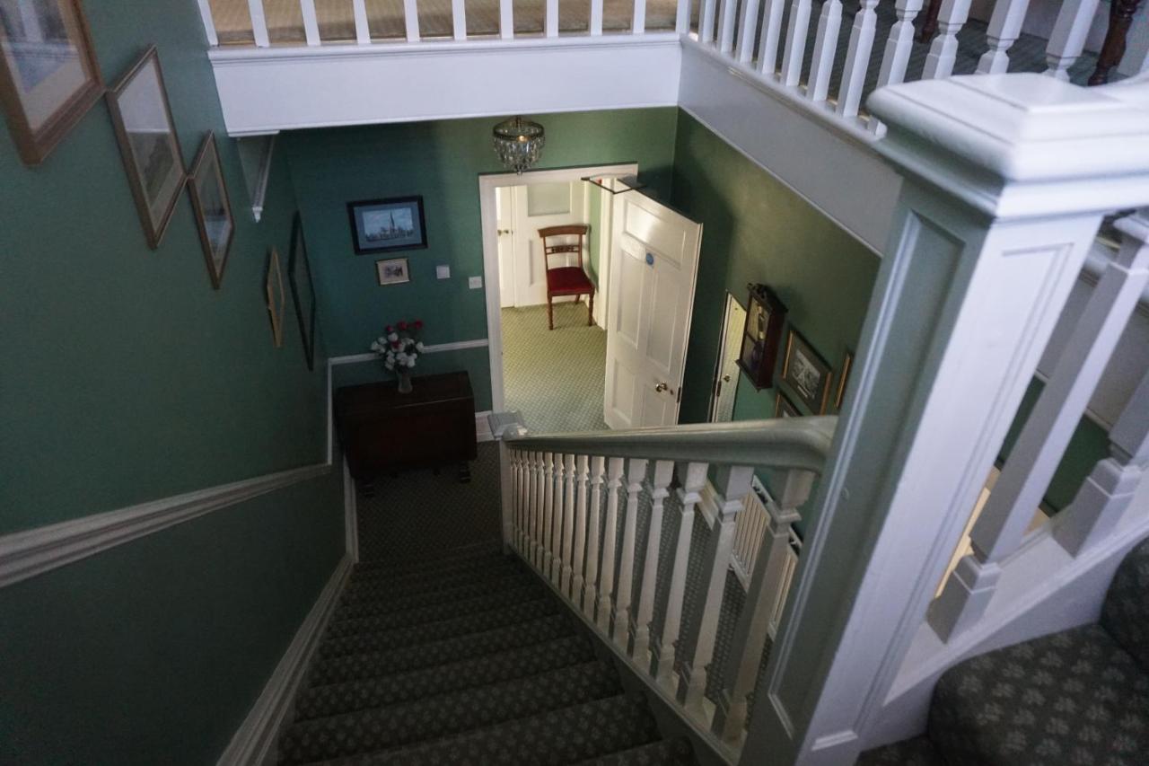 The Edwardian Lodge Guest House 솔즈베리 외부 사진