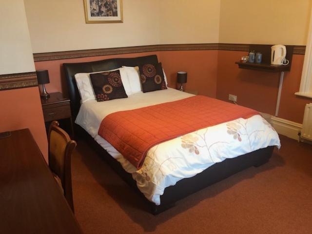 The Edwardian Lodge Guest House 솔즈베리 외부 사진